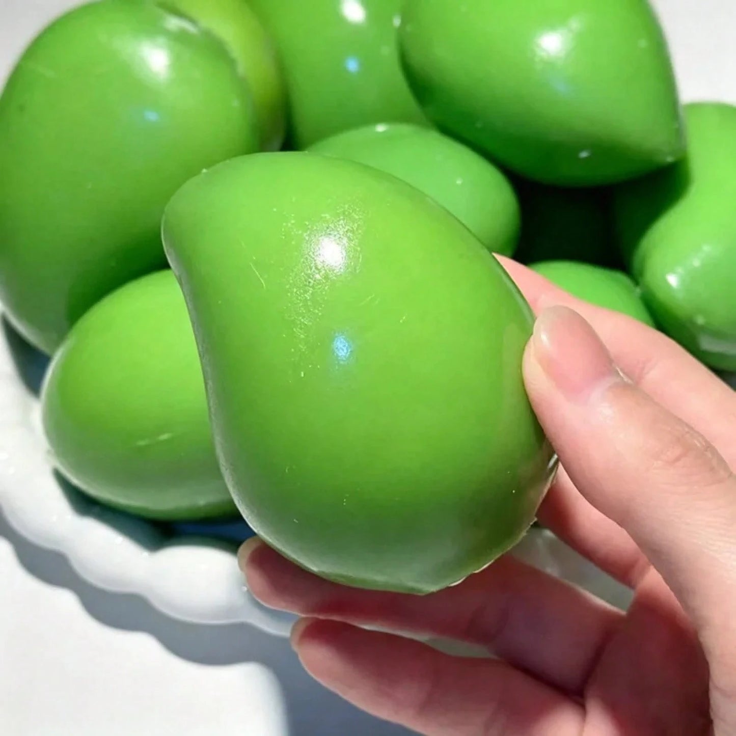 Handmade Crispy Mango Stress Ball Squeeze Toy, Color-Changing Mango Squishy Fidget Ball, ASMR Sensory  Stress Relief Toy, Birthday Gift