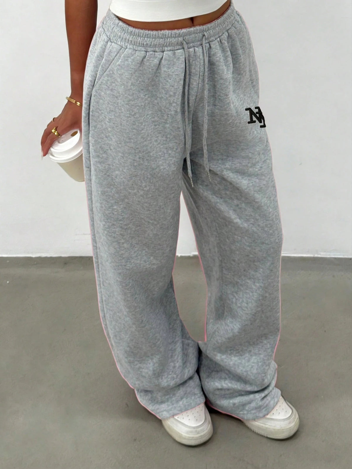 INAWLY Women's Winter Baggy Grey Casual Sweatpants,NY Letter Embroidered Straight Loose Long Pants For Gym,Elegant & Comfortable Design For Casual Outings