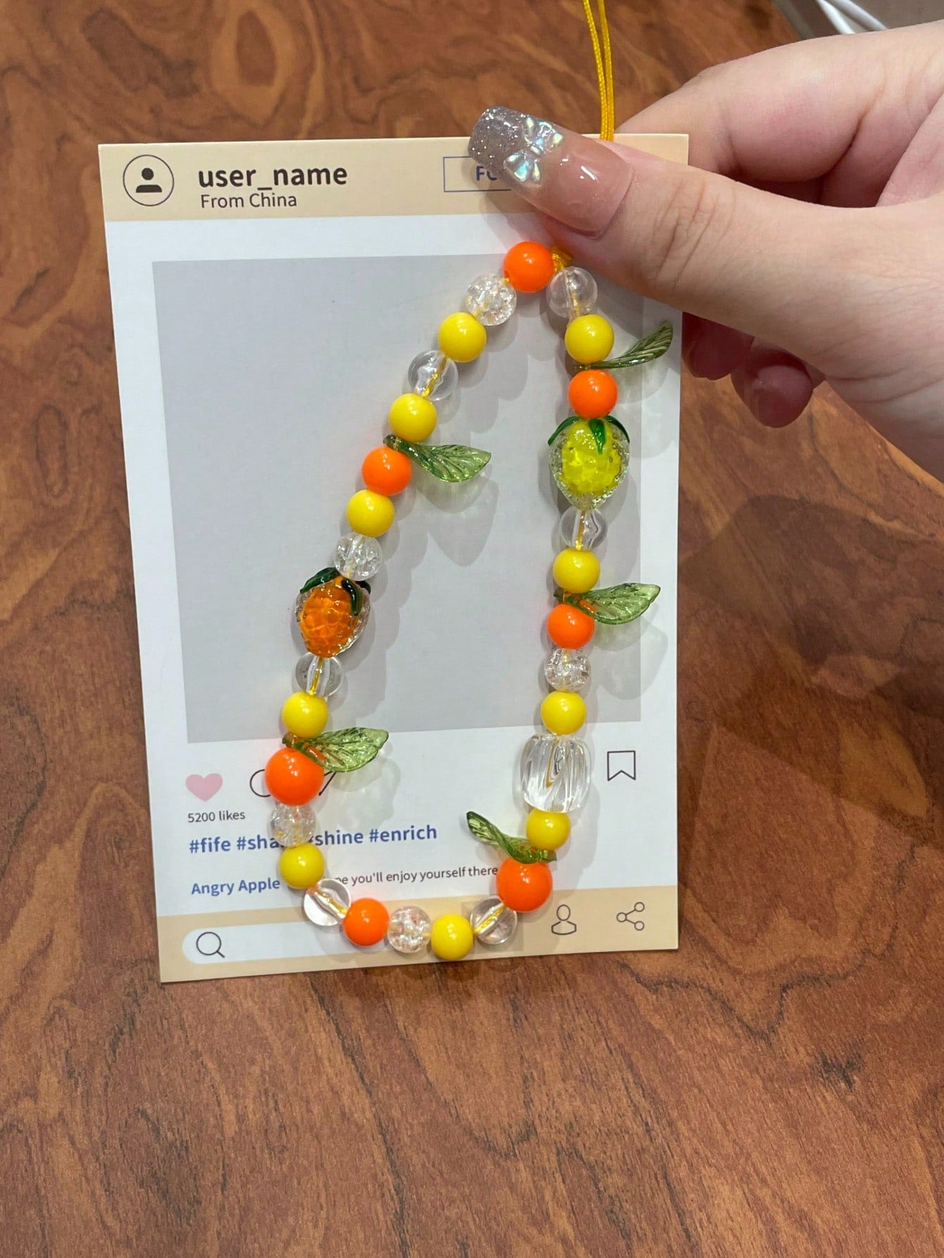 Ins Style Orange Yellow Tangerine Strawberry Glass Beaded Fruit Element Short Phone Chain Lanyard, Fashion Versatile Universal Beaded Hanging Chain, Suitable For CCD Camera Lanyard, Earphone Case Lany