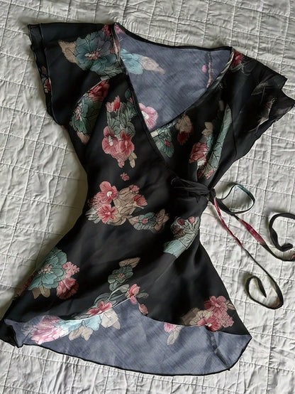 IslaSuriya Women's Spring/Summer New Floral Print V-Neck Bow Tie Waist Flutter Sleeve Blouse