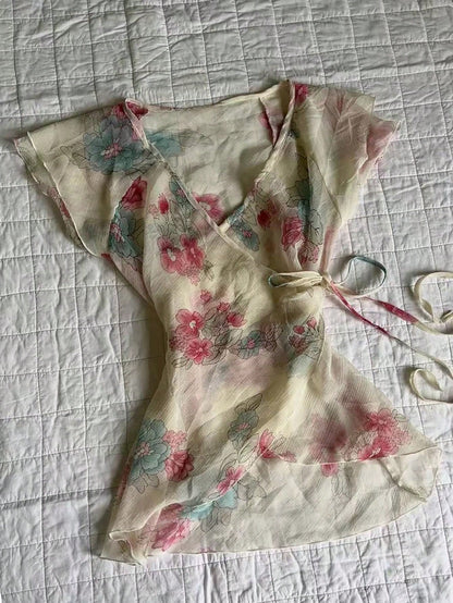 IslaSuriya Women's Spring/Summer New Floral Print V-Neck Bow Tie Waist Flutter Sleeve Blouse