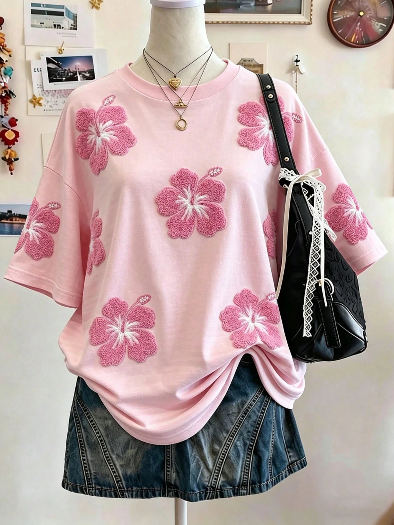 Lalippa Hawaiian Floral Print Fashion Minimalist Oversized Mid-Length Round Neck Drop Shoulder Women's T-Shirt, Gift For Friends