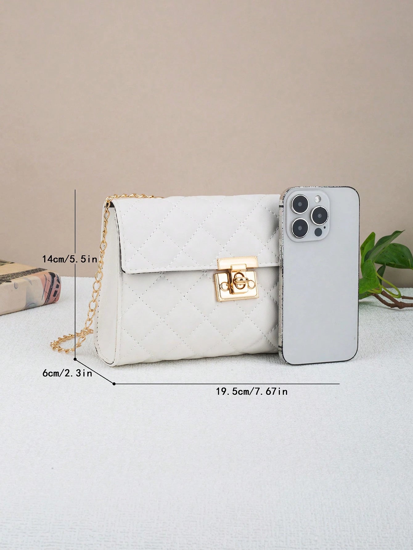 Large Capacity Quilted Chain Small Square Bag, Minimalist Quilted Lock Chain Bag, Elegant Mature Elegant Shoulder Small Square Bag, Metal Lock Design Shoulder Crossbody Women's Bag, Can Hold Phone And