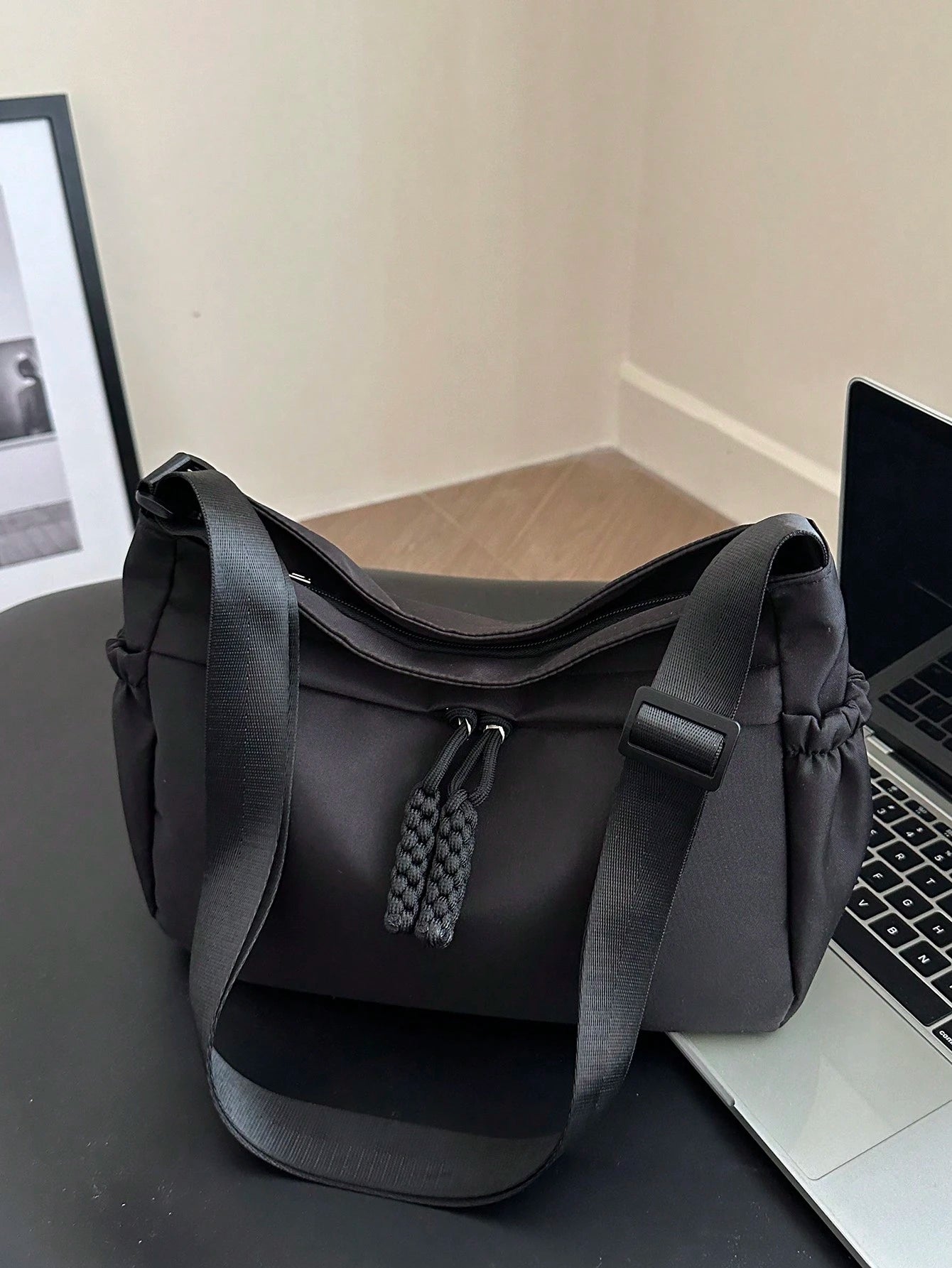Livesso Fashionable Solid Color Large Capacity Zipper Crossbody Bag, Casual Portable Sports Shoulder Bag, Simple Commuter Bag For Women, Retro Style