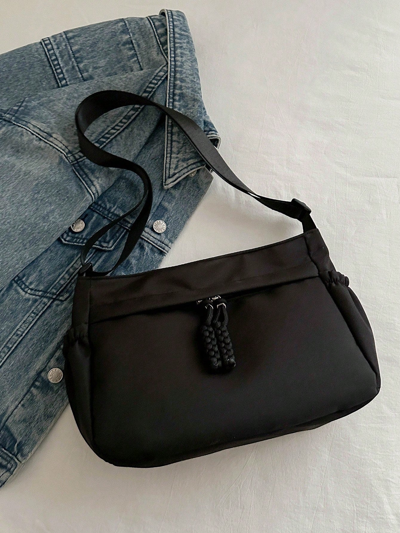 Livesso Fashionable Solid Color Large Capacity Zipper Crossbody Bag, Casual Portable Sports Shoulder Bag, Simple Commuter Bag For Women, Retro Style