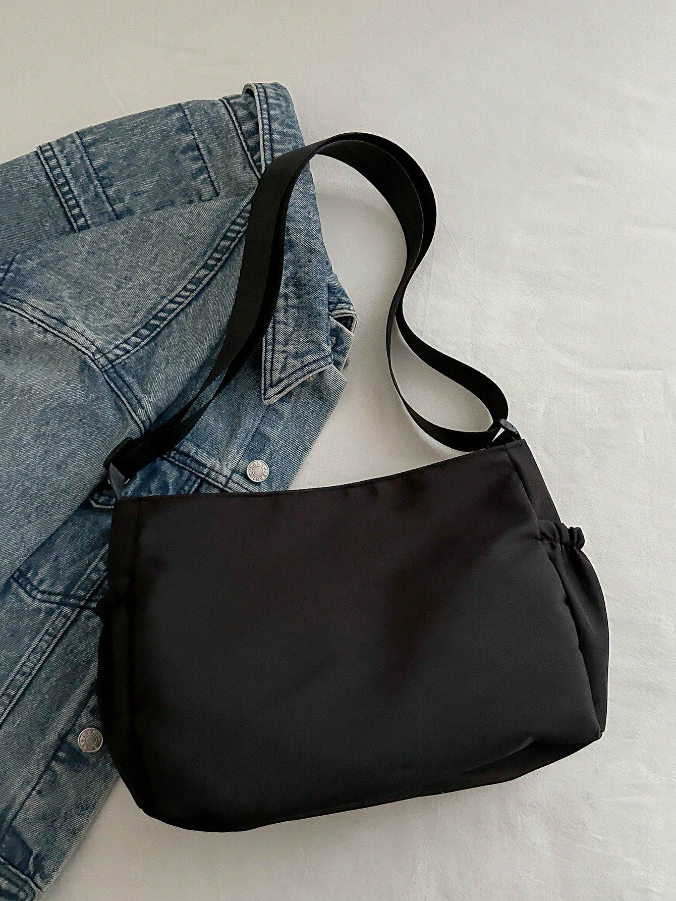Livesso Fashionable Solid Color Large Capacity Zipper Crossbody Bag, Casual Portable Sports Shoulder Bag, Simple Commuter Bag For Women, Retro Style