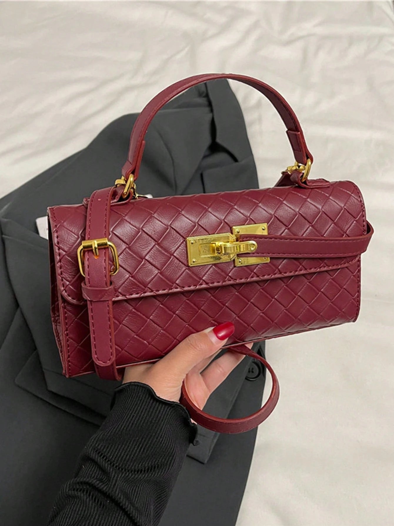 Livesso New Crossborder Spanish Style Women Flap Shoulder Bag, Commuter Fashion Versatile Minimalist Underarm Handbag, Faux Leather (Excluding Gift Bag)