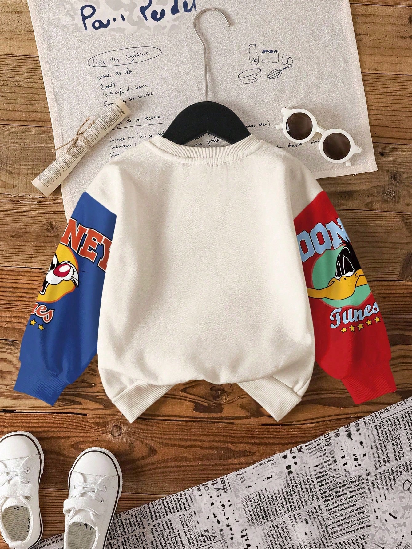 LOONEY TUNES X Young Boy Casual Fashionable Street Cartoon Letter Graphic Contrast Color Dropped Shoulder Loose Pullover Sweatshirt