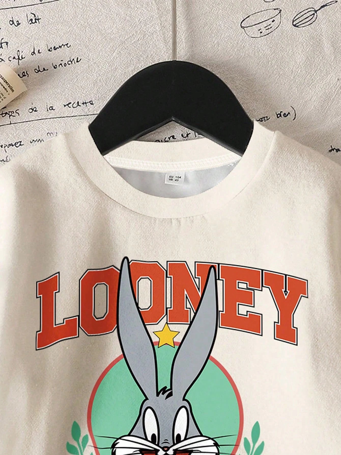 LOONEY TUNES X Young Boy Casual Fashionable Street Cartoon Letter Graphic Contrast Color Dropped Shoulder Loose Pullover Sweatshirt