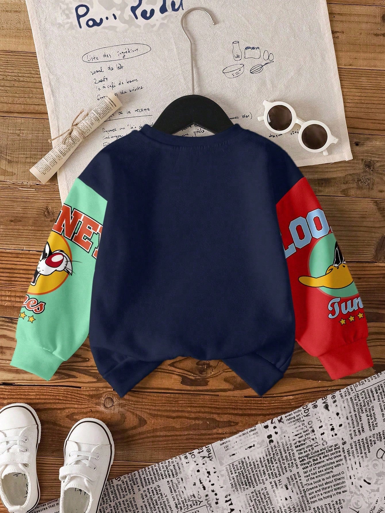 LOONEY TUNES X Young Boy Casual Fashionable Street Cartoon Letter Graphic Contrast Color Dropped Shoulder Loose Pullover Sweatshirt