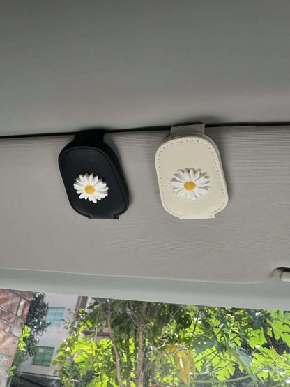 Magnetic Car Eyewear Holder, Cute Daisy Design, Fashionable Eyewear Style, Strong Magnetic Bracket, Car Accessory (Black), Magnetic Fixed Fashionable Car Eyewear Holder