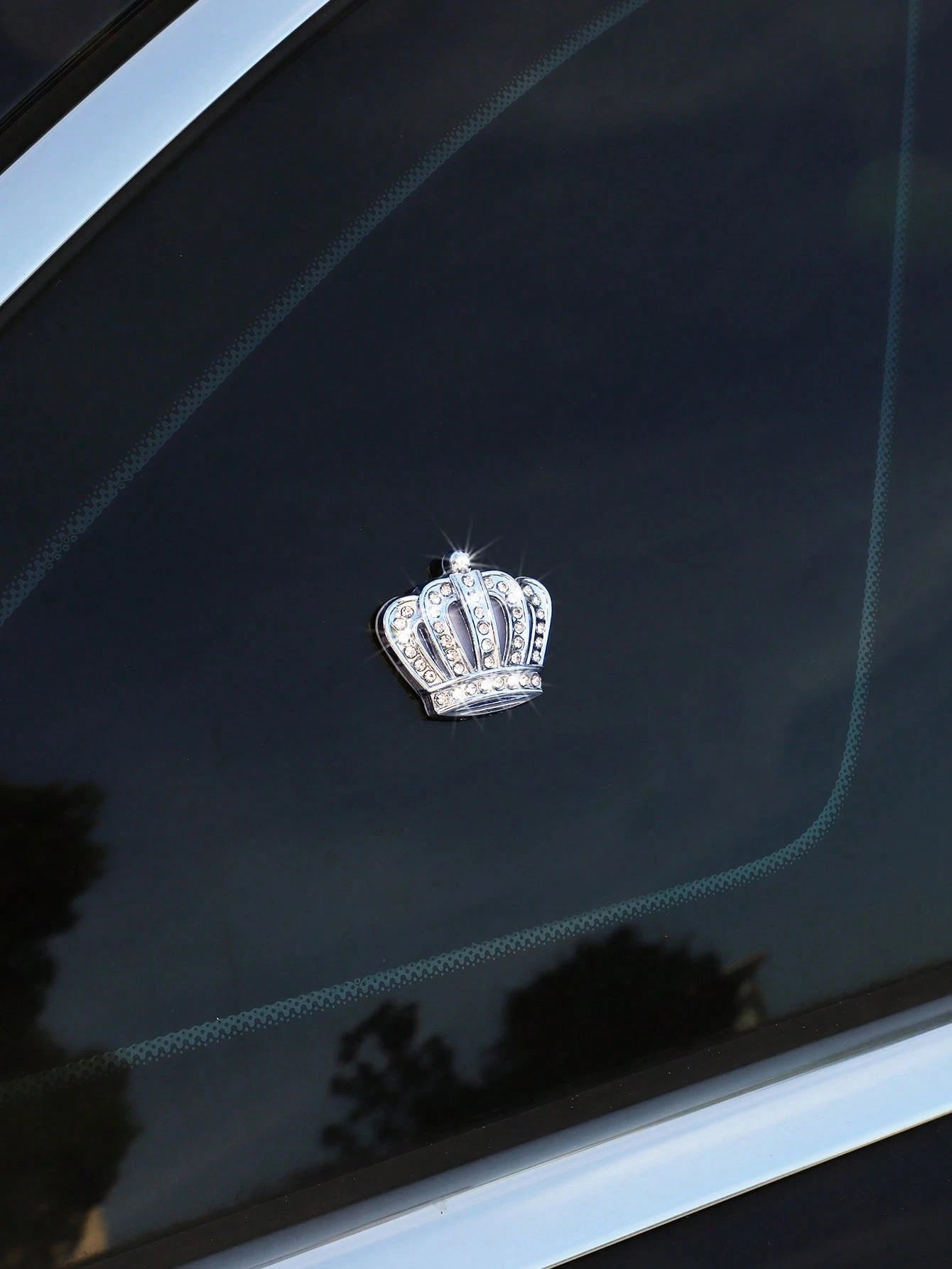 MEIKAXIU 2pcs Metallic Crown Style Emblem Stickers, Bling Decor For Car Interior & Exterior, Unisex Auto Accessories