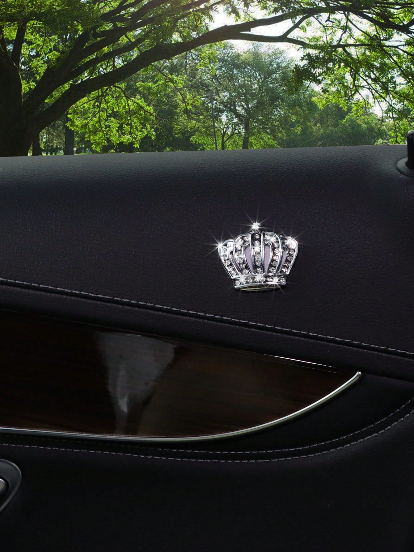 MEIKAXIU 2pcs Metallic Crown Style Emblem Stickers, Bling Decor For Car Interior & Exterior, Unisex Auto Accessories