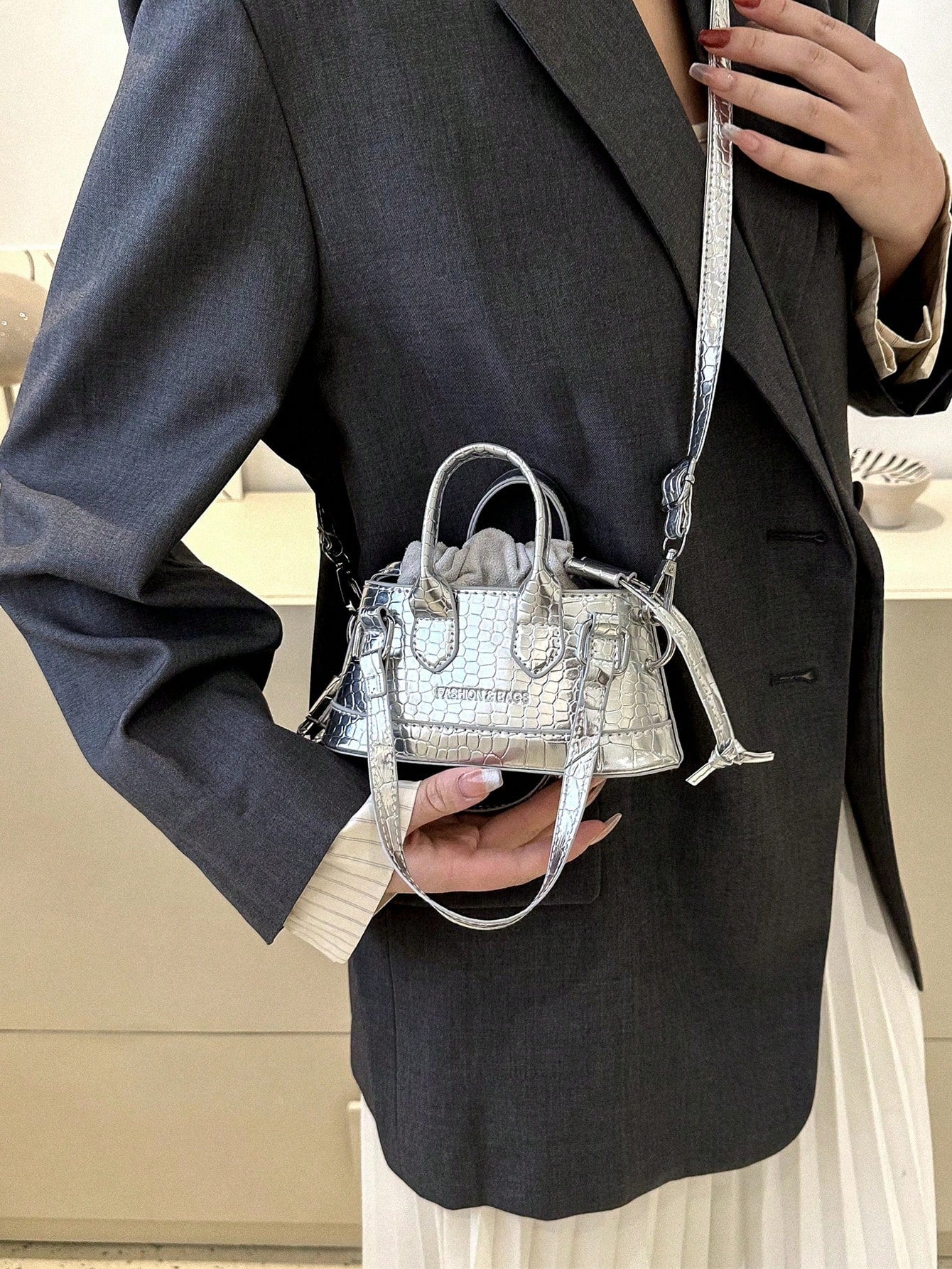 Mini Fashion Women Crocodile Embossed Handbag Bucket Bag