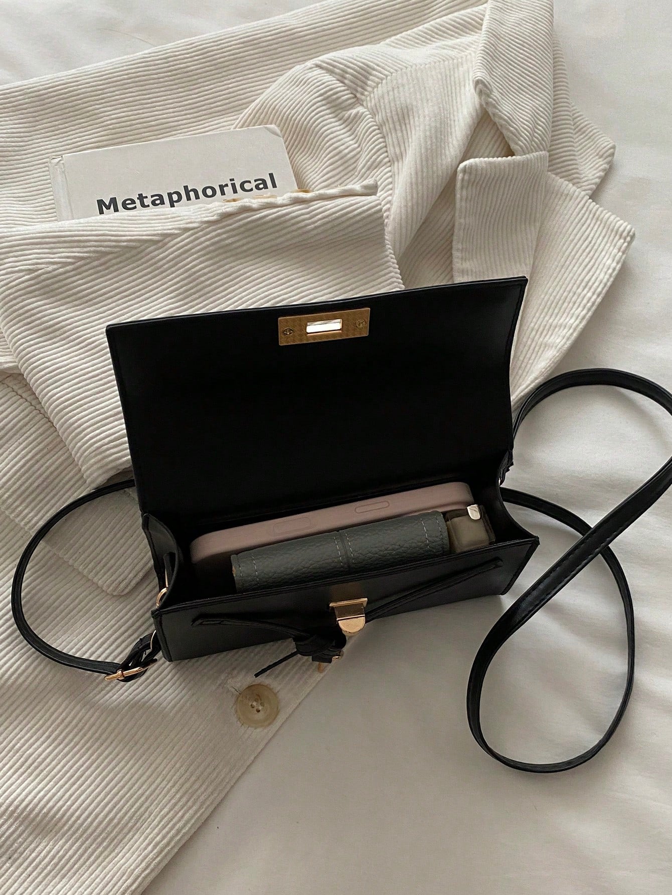 Mini New Fashion Hardware Decor Shoulder Crossbody Square Bag, Suitable For Parties, Gatherings, Outings, Vacations, Shopping And Daily Use, Can Store Coins, Phone, Also Suitable As Work Bag For White