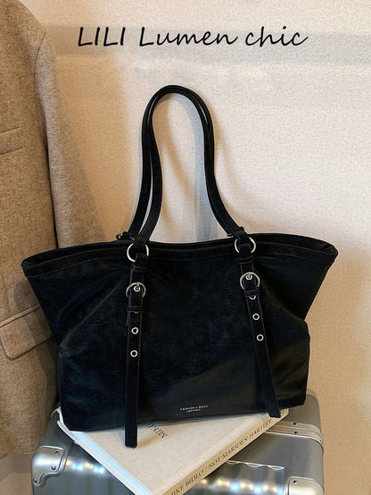 Minimalist Premium Black Oversized Tote Bag With Relaxed Silhouette. Timeless Solid Black Matches Daily Outfits For Commuting And Everyday Outings
