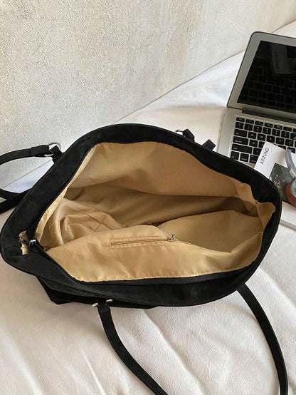Minimalist Premium Black Oversized Tote Bag With Relaxed Silhouette. Timeless Solid Black Matches Daily Outfits For Commuting And Everyday Outings