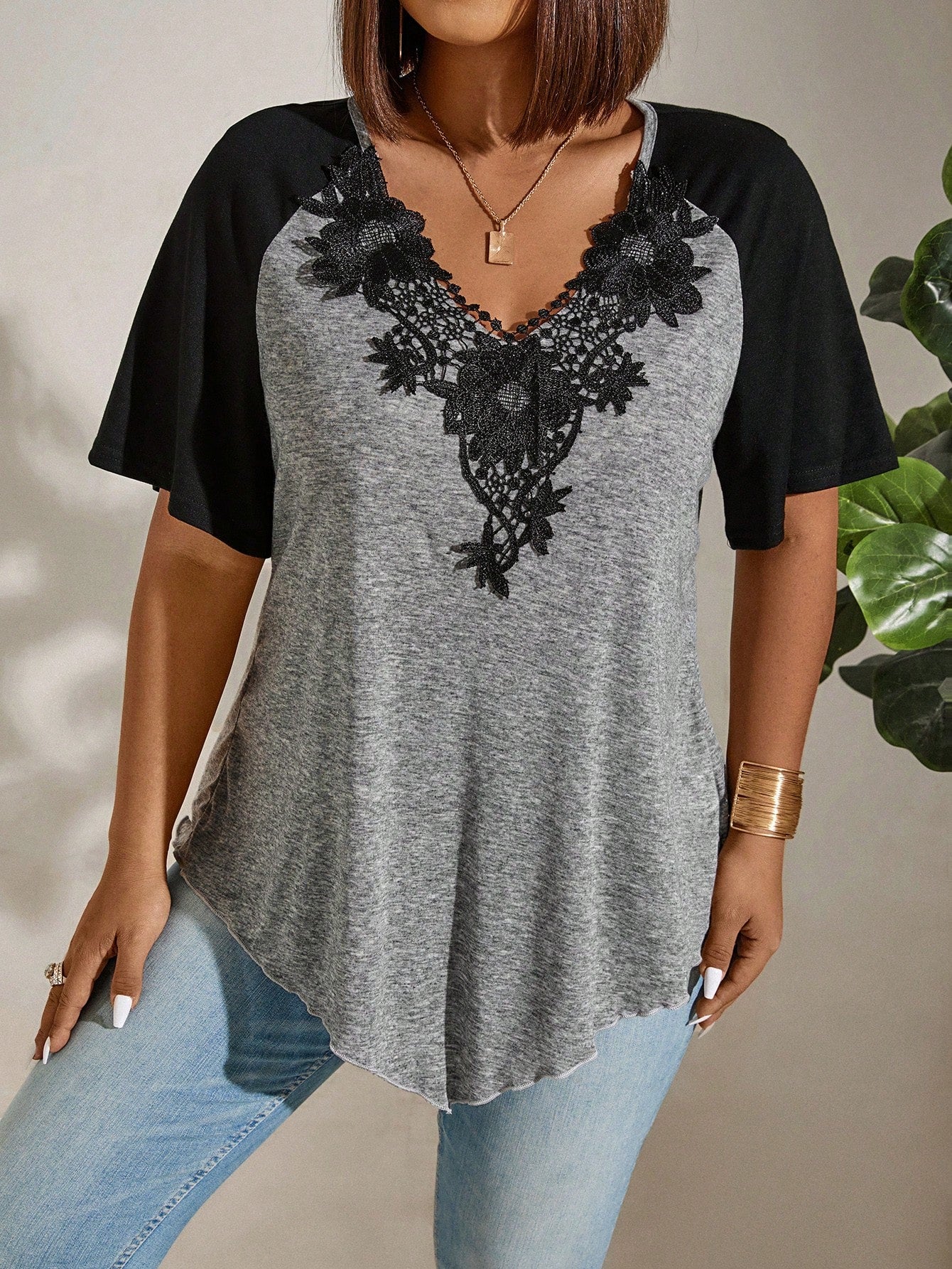 Momelise Plus Size Women's Lace Spliced Color-Block T-Shirt Women Graphic Tee Top For Summer