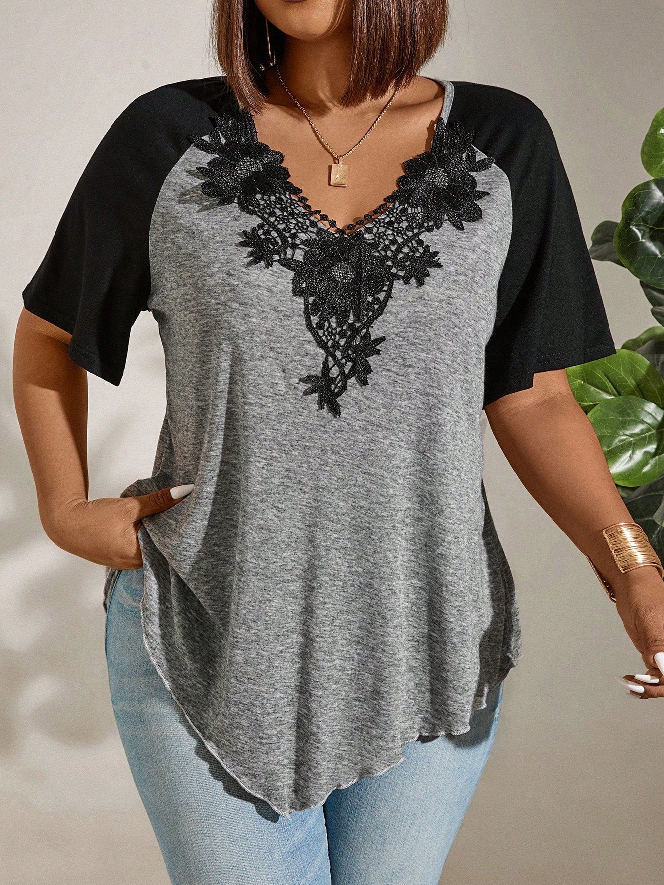 Momelise Plus Size Women's Lace Spliced Color-Block T-Shirt Women Graphic Tee Top For Summer