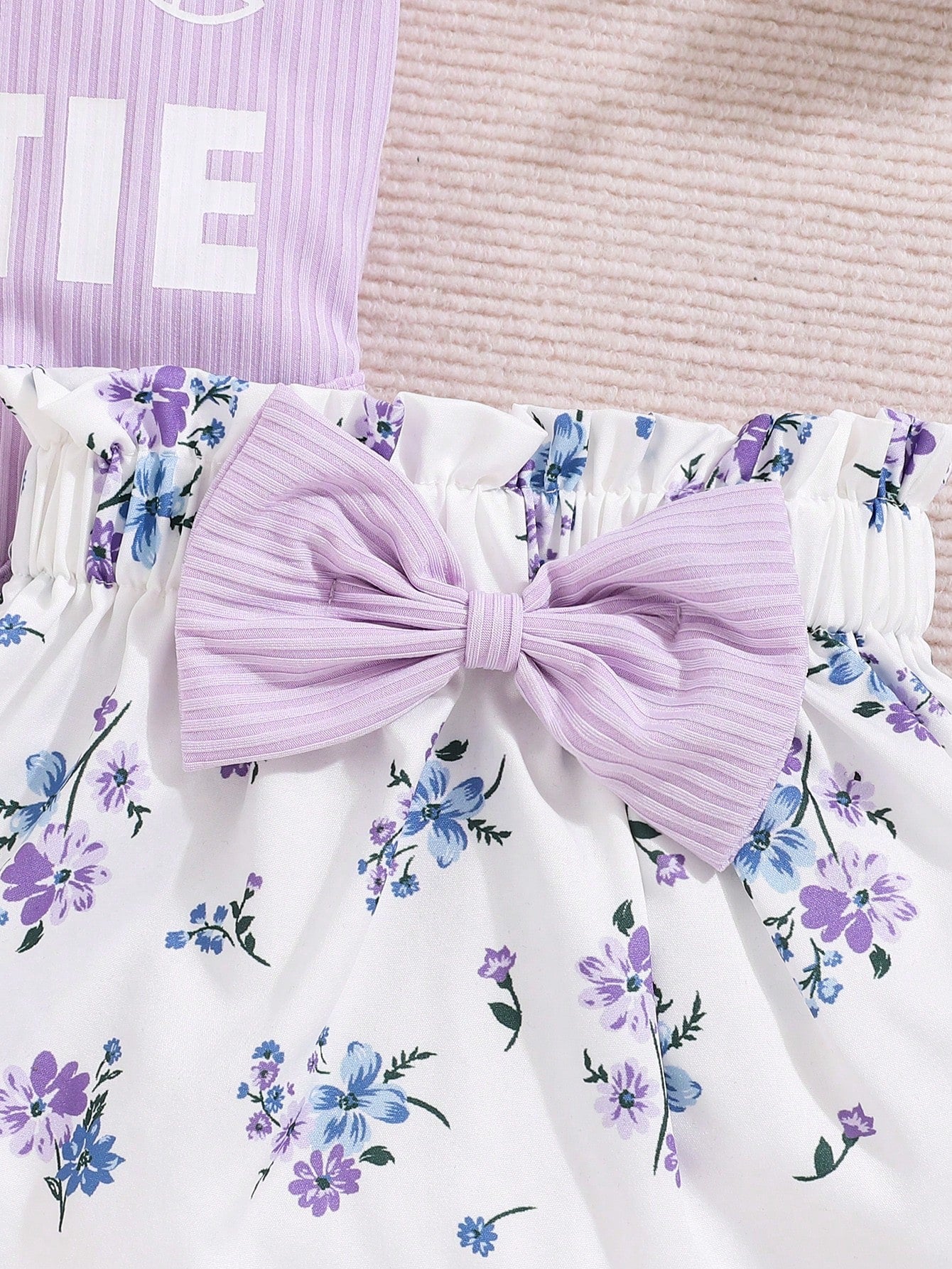 New Arrival Baby Girl Spring Solid Color Letter Printed Flutter Sleeve Bodysuit, Flower Printed Skirt Outfit