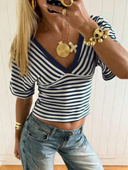 New Arrival Fashion Striped V-Neck T-Shirt, Contrast Color Striped Knit Fabric, Casual Tee For Spring/Summer, Effortless Style