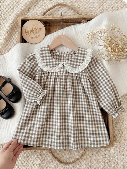 New Born Baby Vintage Brown Gingham Dress With White Lace Peter Pan Collar And Ruffled Cuffs Youth Dress Baby Girl Long Sleeve Gingham A-Line Dress With Lace Trim Collar And Pleated Skirt Adorab