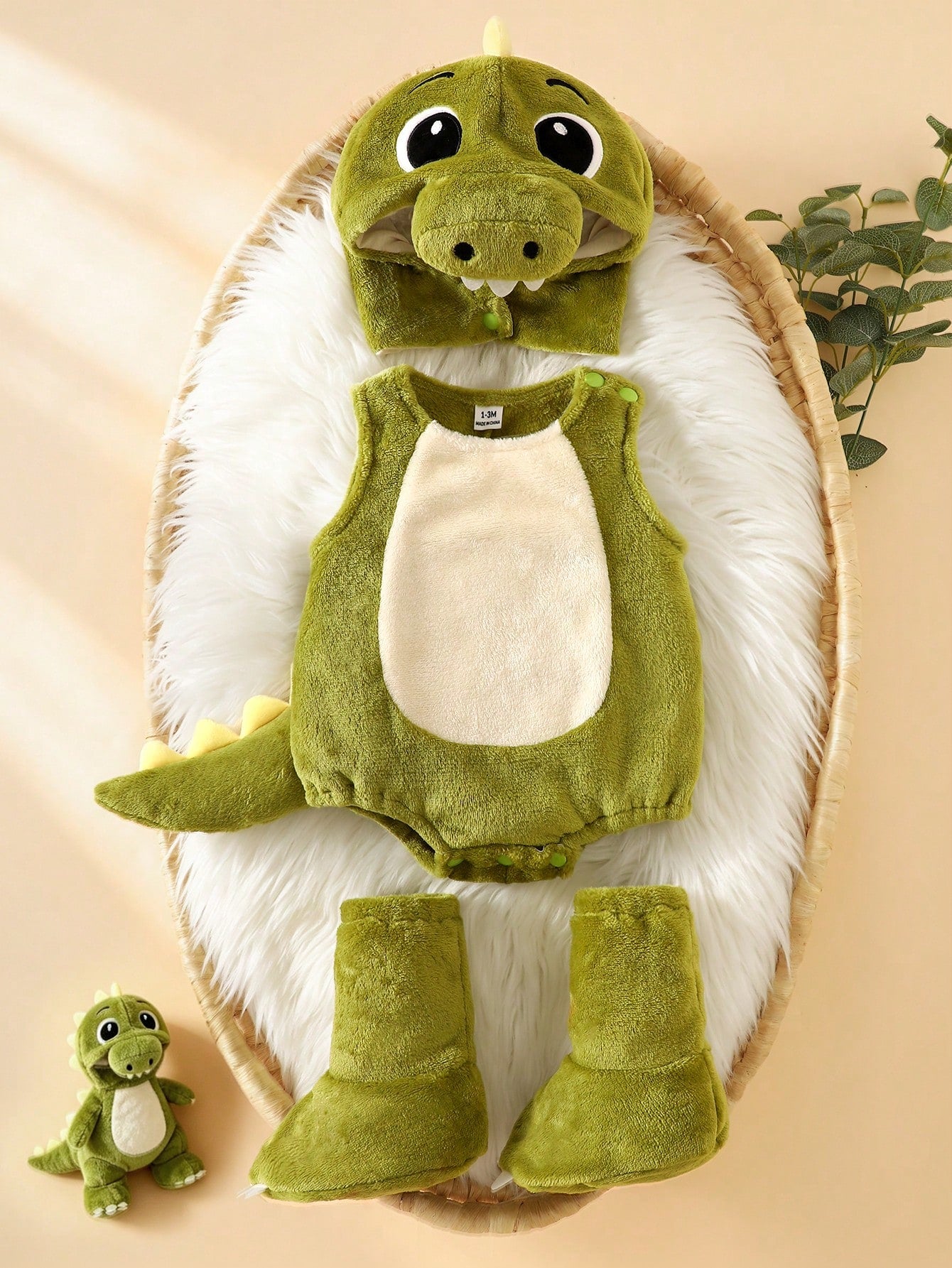 Newborn Photography Outfit And Props Plush Cute 3D Dinosaur Hat With 3D Tail, Dinosaur Bodysuit And 3D Foot Covers, 3 Pieces Set For Newborn 100 Days Photoshoot, Suitable For Winter