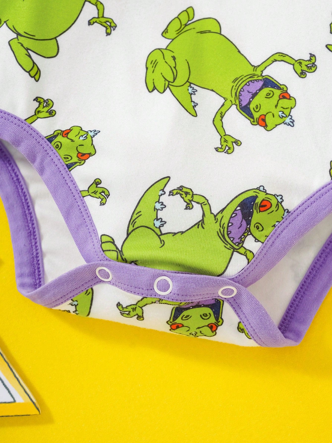 Nick 90s| Baby Boy Cartoon Green Dinosaur Print White Casual Cute Bodysuit