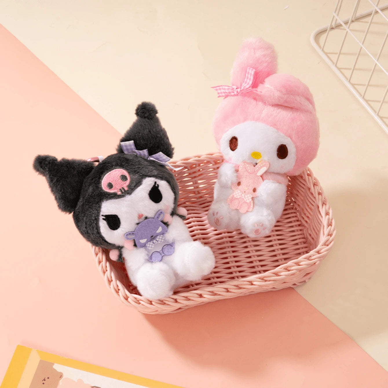 Official Sanrio "Good Friends" Plush Keychain Bag Charm, Soft Cartoon Keychains And Bag Decorations,Room Decoration And Collectible,Suitable For Fans.