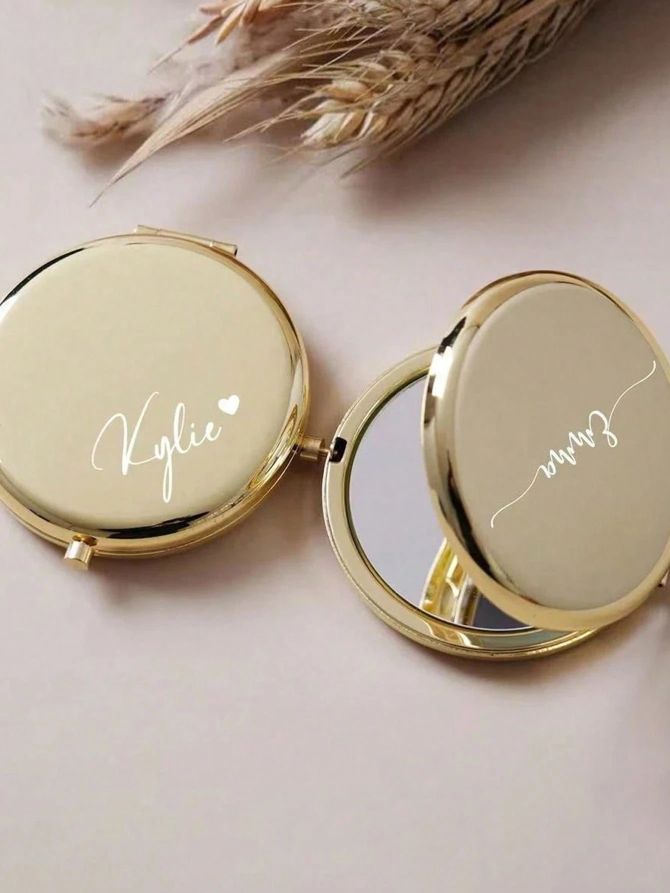 Personalized Small Makeup Mirror, Bridesmaid Gift, Birthday Floral Makeup Mirror, Women's Portable Mirror, Bridesmaid Thank You Gift, Wedding Party Gift, Fashion, Elegant, Casual, Minimalist, Personal