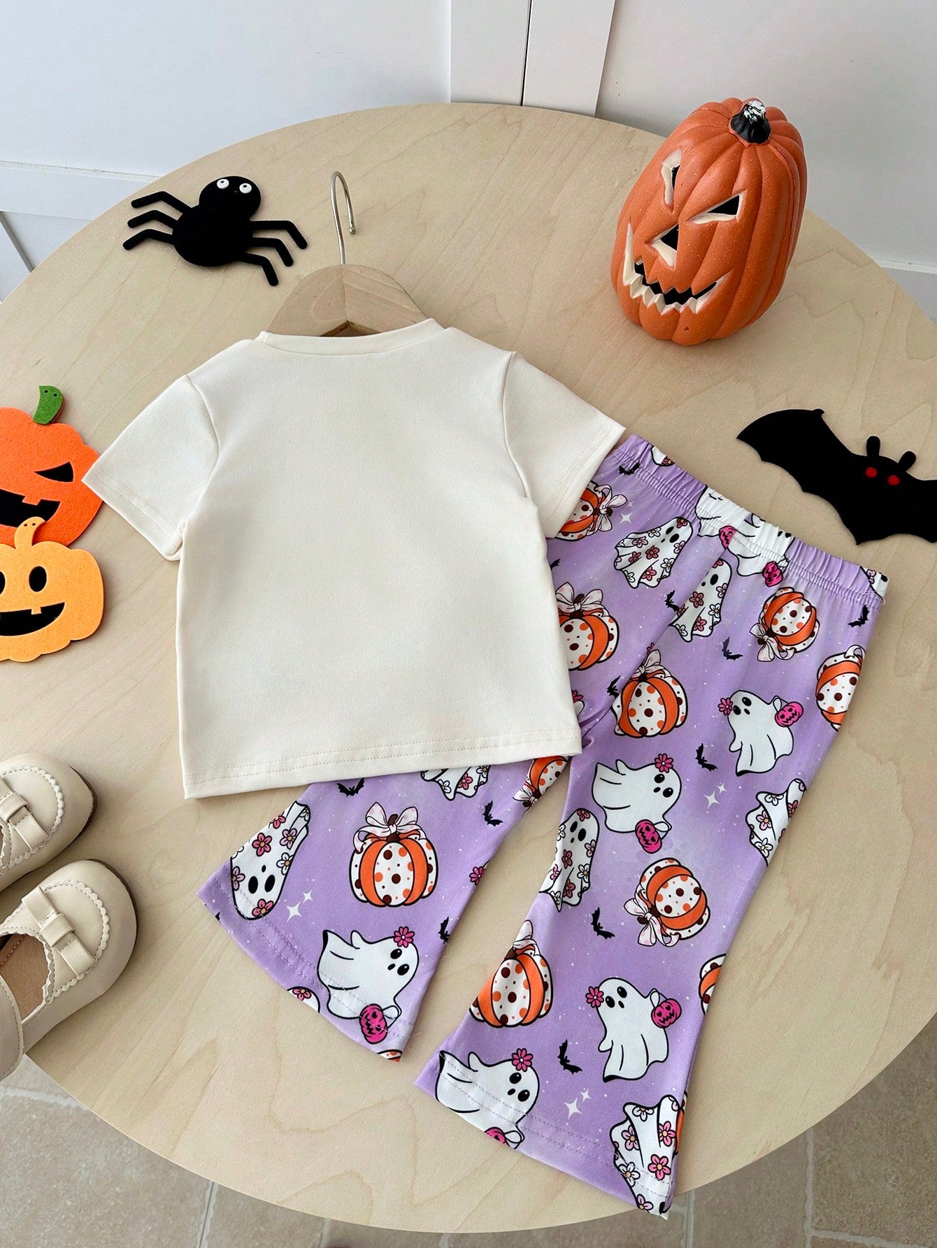 Playful Pals 2pcs/Set Baby Girl Casual Cute Halloween Ghost Face Pumpkin Pattern Short Sleeve Round Neck T-Shirt And Elastic Waist Flare Long Pants Outfit, Girls Halloween Costume, Baby Hallowee