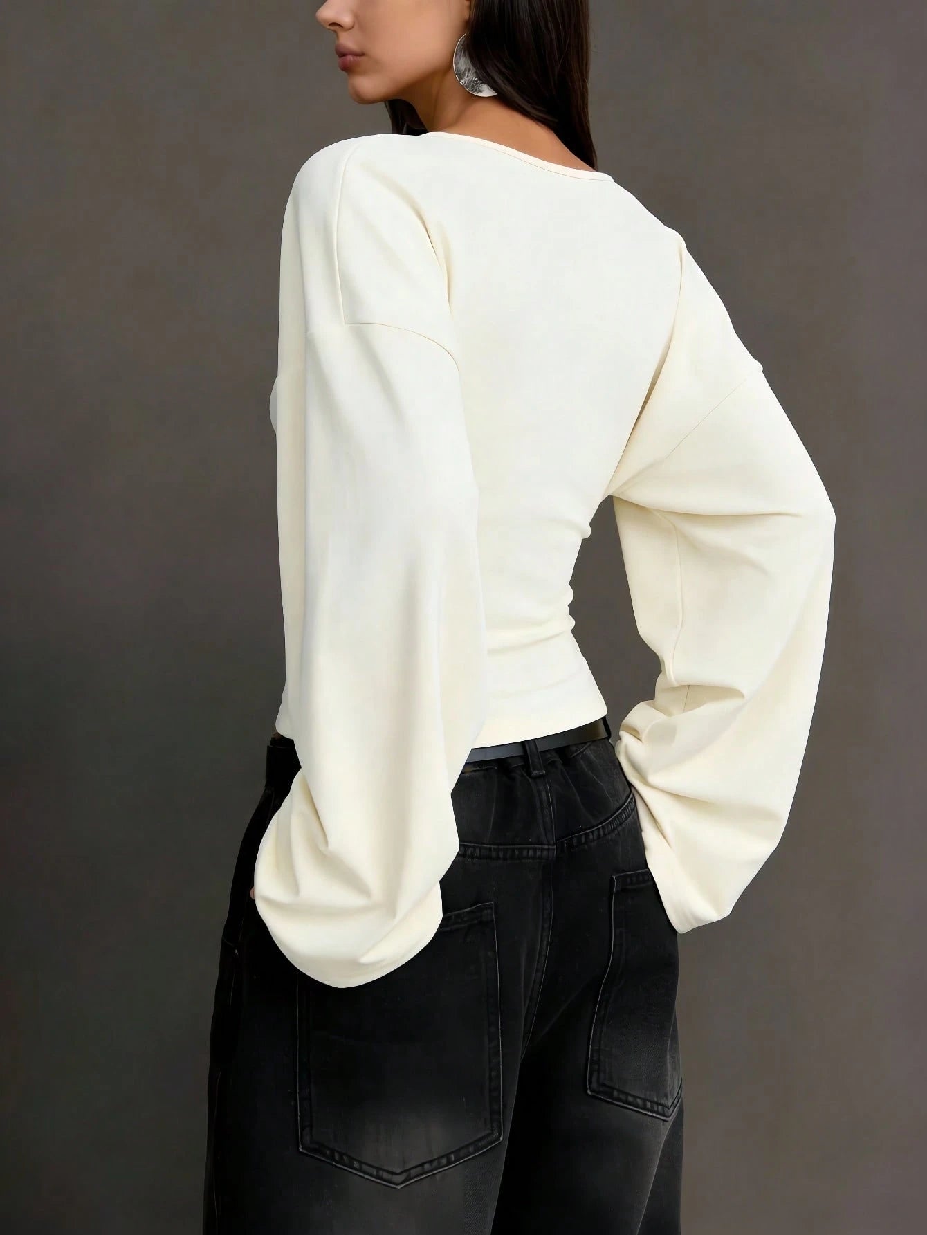 Plus Size V-Neck Bell Sleeve Fitted Top, Minimalist Drop Shoulder Long Sleeve Summer Blouse, Lightweight Ribbed T-Shirt Spring
