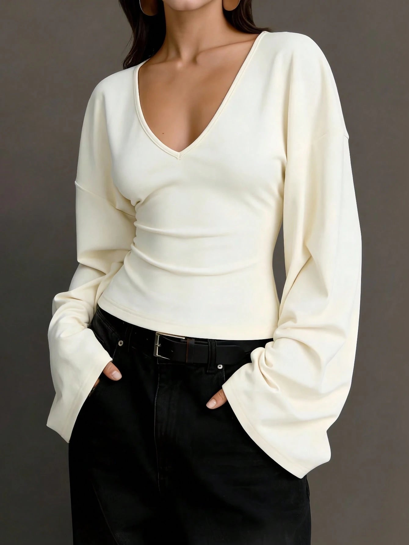 Plus Size V-Neck Bell Sleeve Fitted Top, Minimalist Drop Shoulder Long Sleeve Summer Blouse, Lightweight Ribbed T-Shirt Spring