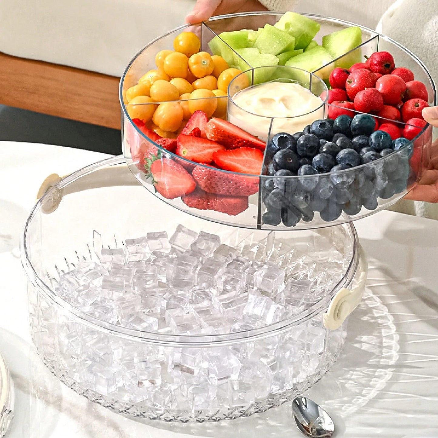 Portable Five-Section Fruit And Nut Storage Tray With Handle, Sealed And Moisture-Proof, Suitable For Home And Outdoor Picnics, Round Shape With Lid, Perfect For Snacks