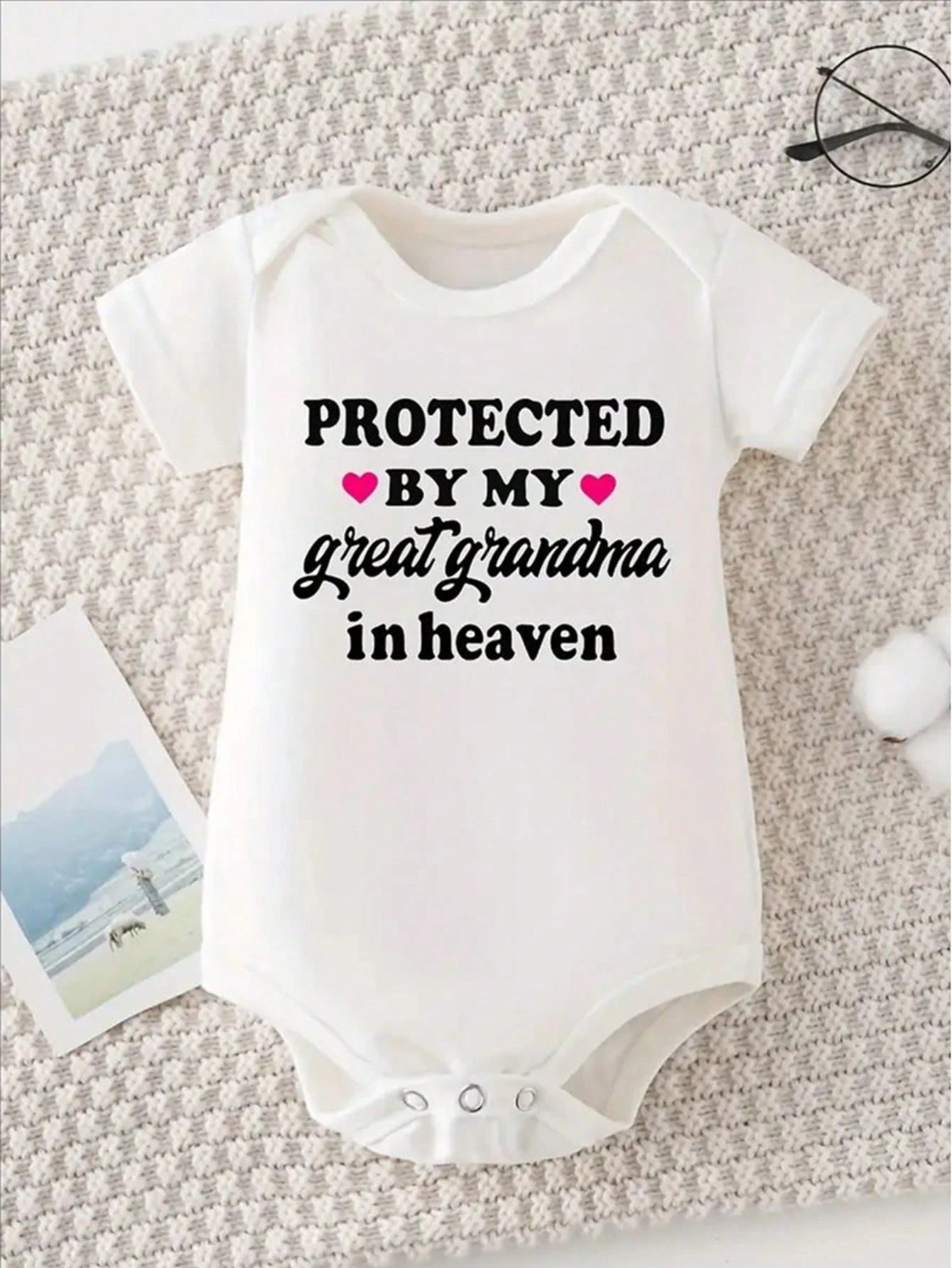 Protected By My Great Grandma In Heaven" Baby Romper- Soft 100% Cotton, Short Sleeve, Funny Newborn Boys' Jumpsuit With Heart Print, Casual Comfortable Triangle Bodysuit For Spring/Summer, Sentimenta