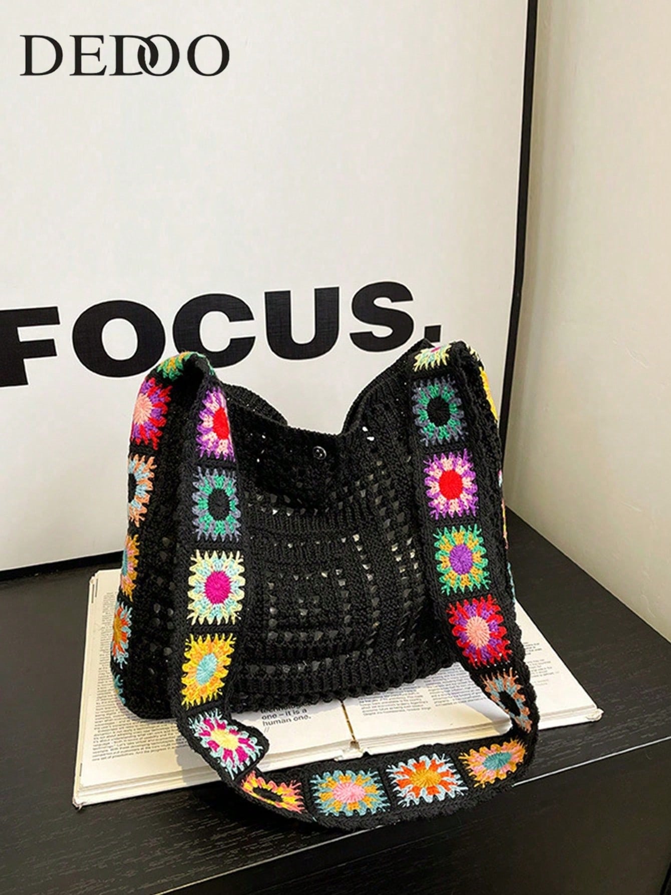 Retro Hollow-Out Floral Contrast Color Casual Crossbody Bag(The Color Position Of Flowers Is Random), Crochet Bags