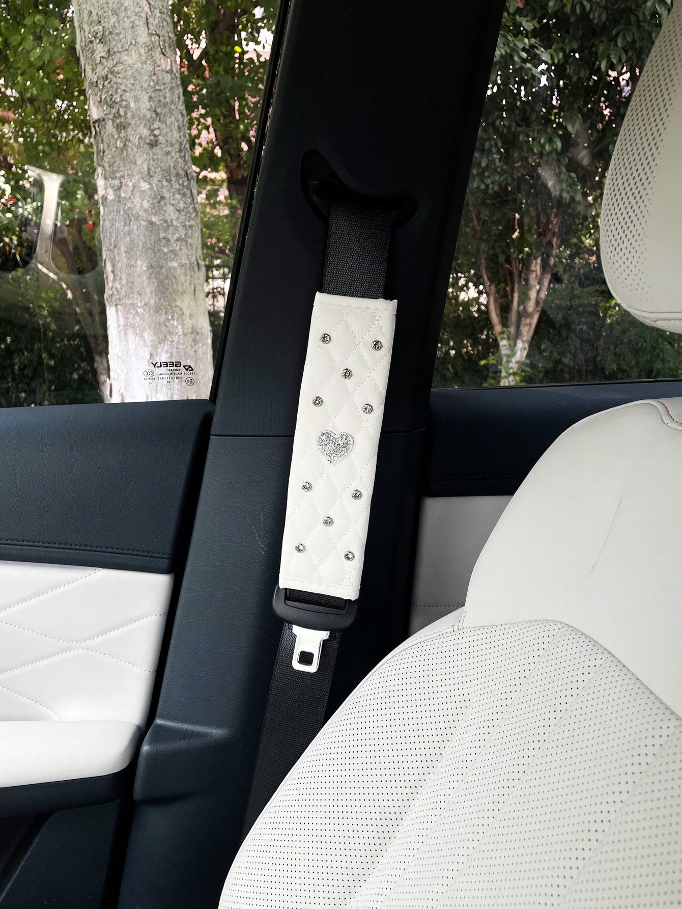 Rhinestone Heart Car Seat Belt Shoulder Pad Cover, Heart Car Interior Decoration, Car Seat Belt Protector, Shoulder Anti-Chafing Protection Pad Cover