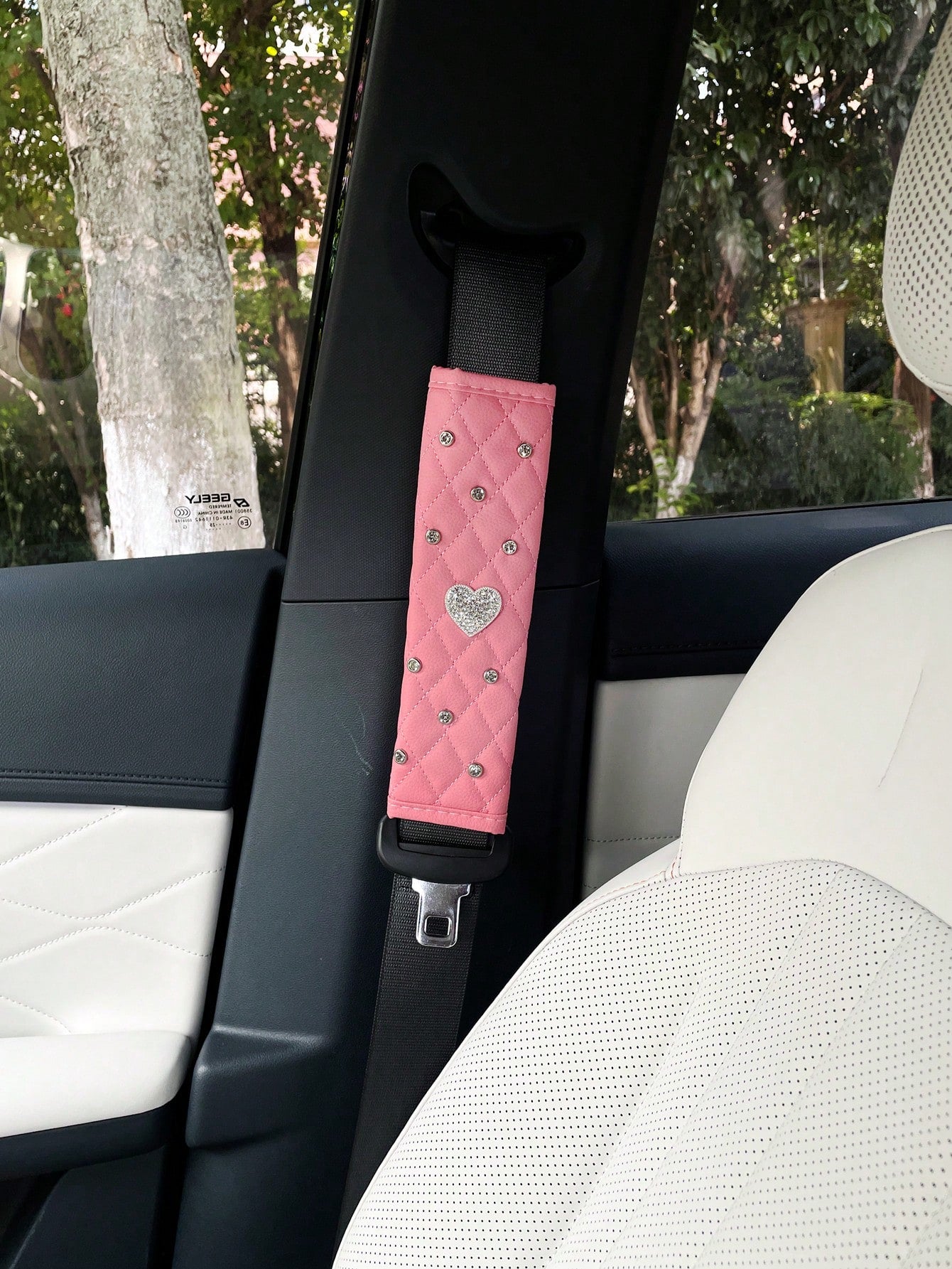 Rhinestone Heart Car Seat Belt Shoulder Pad Cover, Heart Car Interior Decoration, Car Seat Belt Protector, Shoulder Anti-Chafing Protection Pad Cover