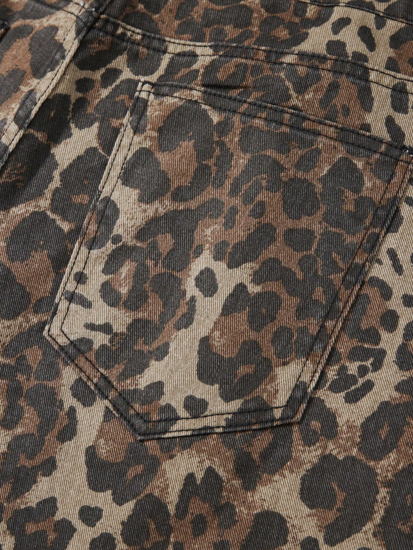 ROMWE MEN Men's Leopard Print Rhinestone Denim Shorts Plus Size
