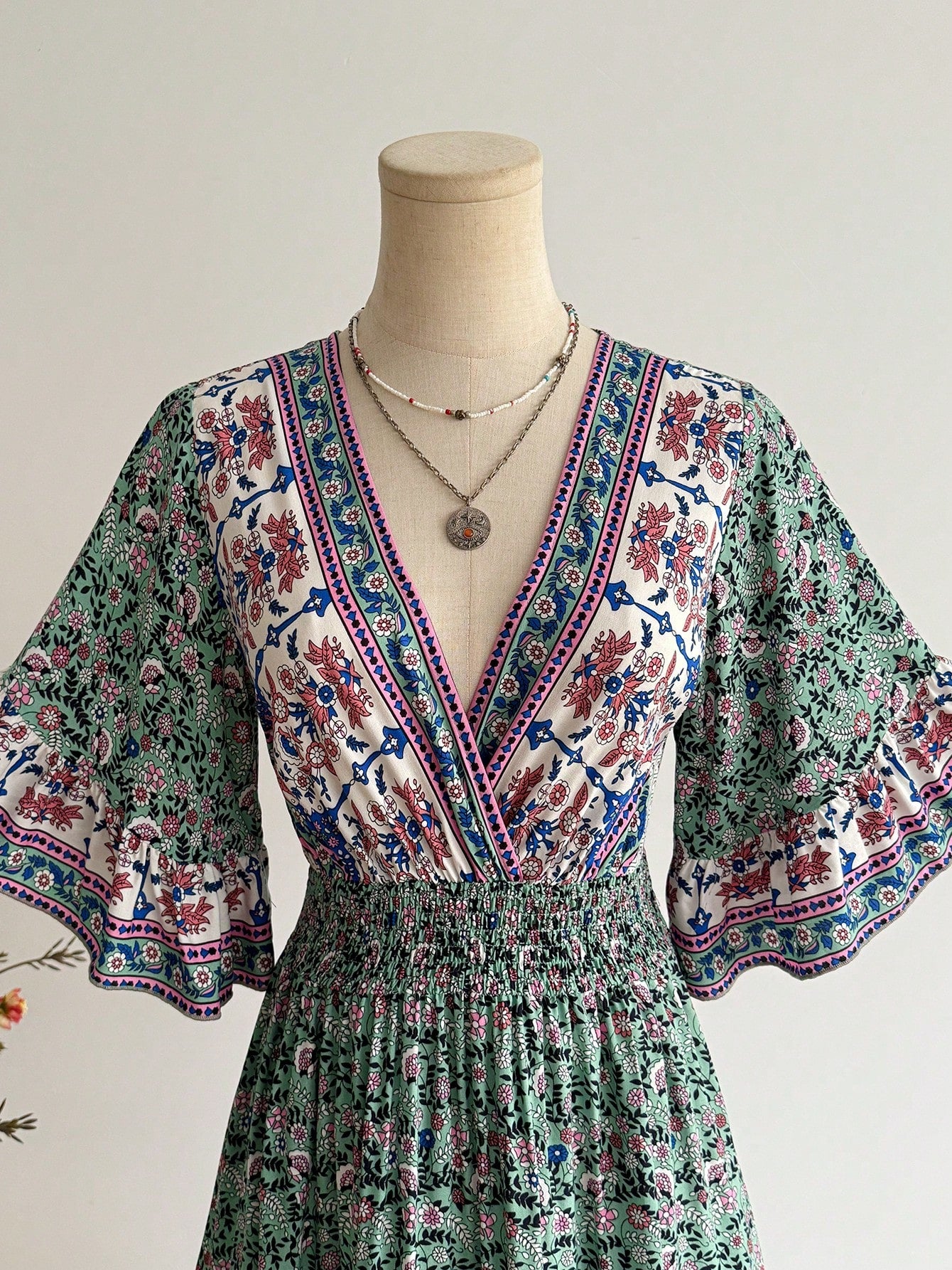 Rusttydustty Women's Green Printed Cross V-Neck Flare Sleeve Dress, Bohemian Style, Tropical Vacation Music Festival Party Outfit Elegant Summer