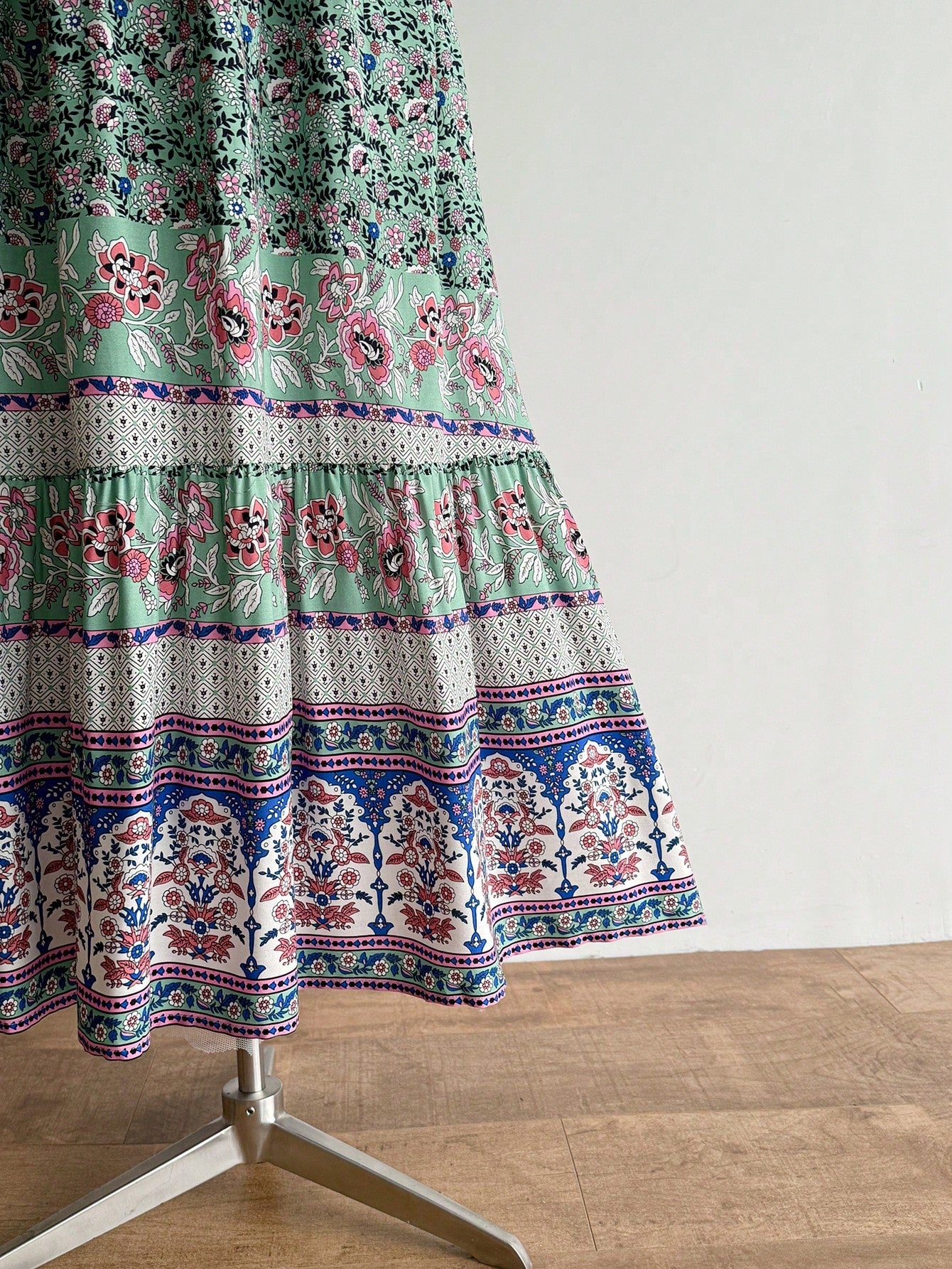 Rusttydustty Women's Green Printed Cross V-Neck Flare Sleeve Dress, Bohemian Style, Tropical Vacation Music Festival Party Outfit Elegant Summer