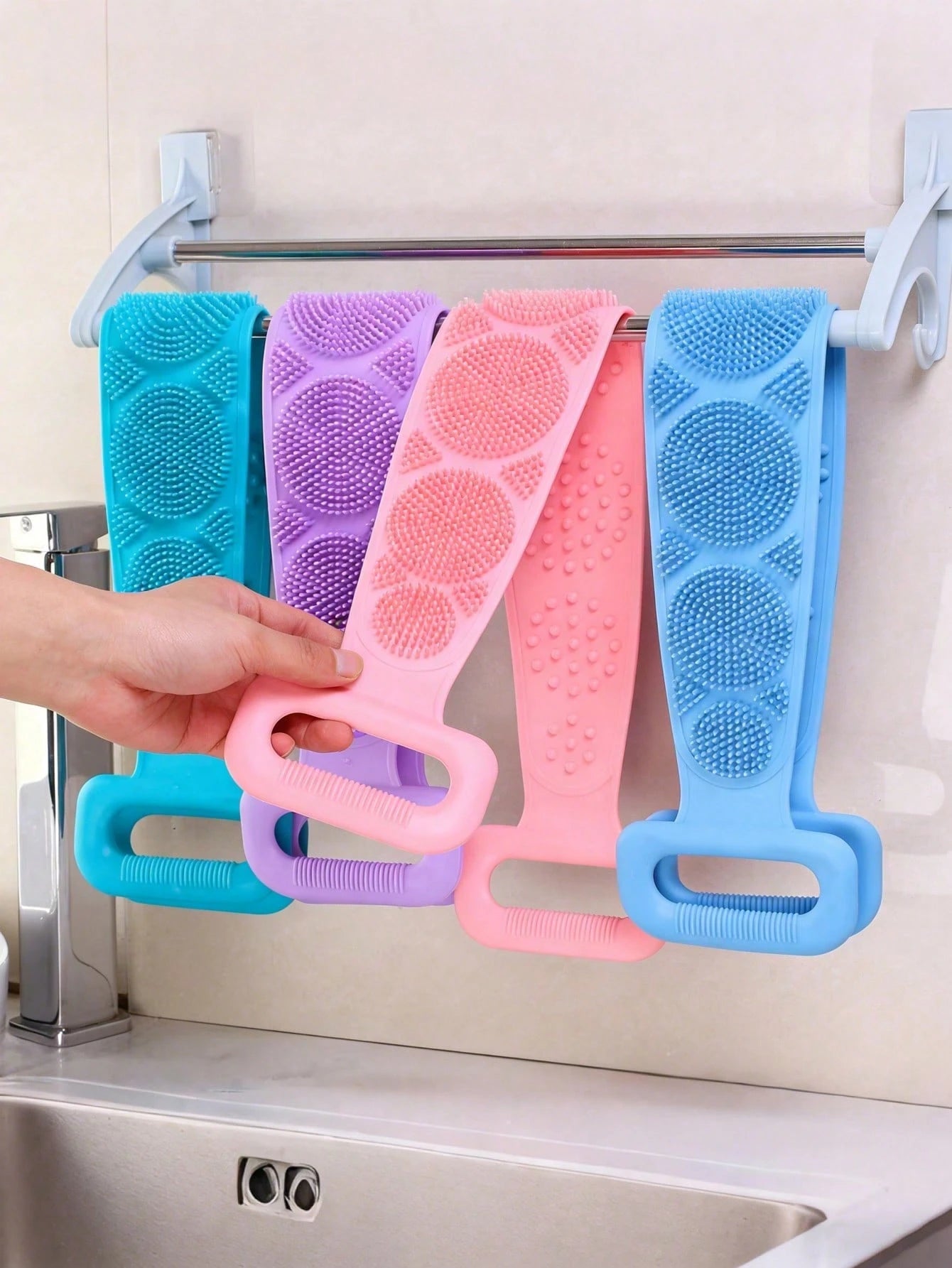Silicone Exfoliating Bath Brush, Non-Slip Handle, Reusable, Suitable For All Ages And Genders, Easy To Hang And Clean, Ideal For Bathing, Spa Treatments And Daily Skincare