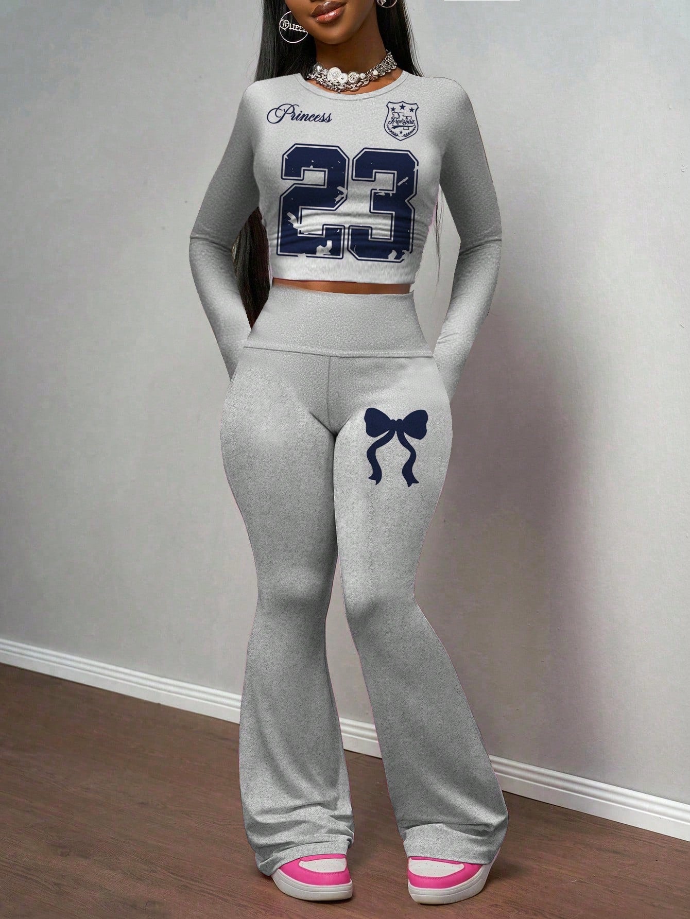 Slaydiva Women's White 2 Pieces Set,Long-Sleeved Crew Neck Graphic Tops Flare Pants,Navy Blue Bow Graphic Streetwear,Autumn Casual Y2k Back-To-School Everyday