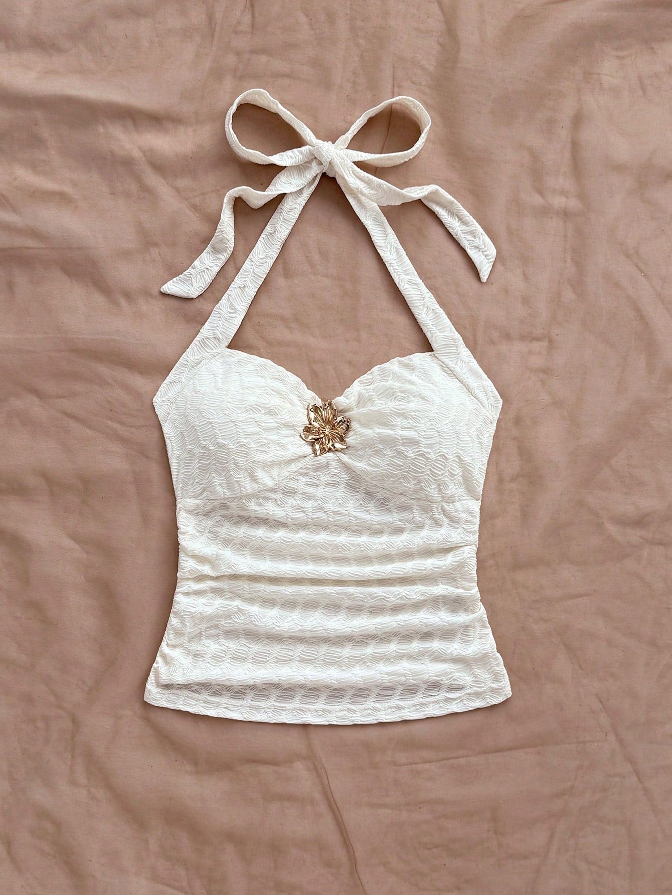 Soleia Vacation V-Neck Flower Metal Buckle Strap White Knit Texture Fitted Women Tank Top, Suitable For Music Festival,No Chest Padding