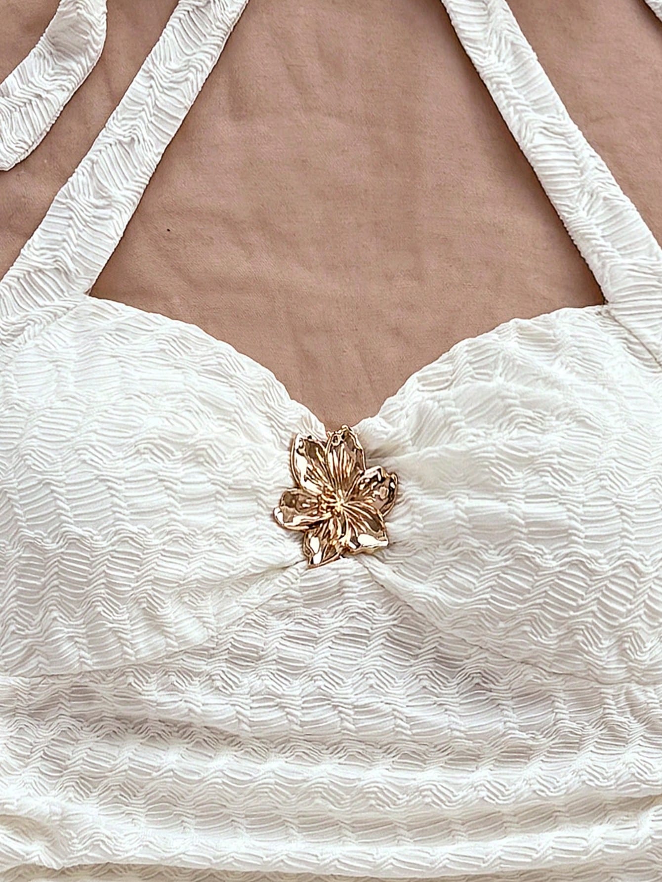 Soleia Vacation V-Neck Flower Metal Buckle Strap White Knit Texture Fitted Women Tank Top, Suitable For Music Festival,No Chest Padding