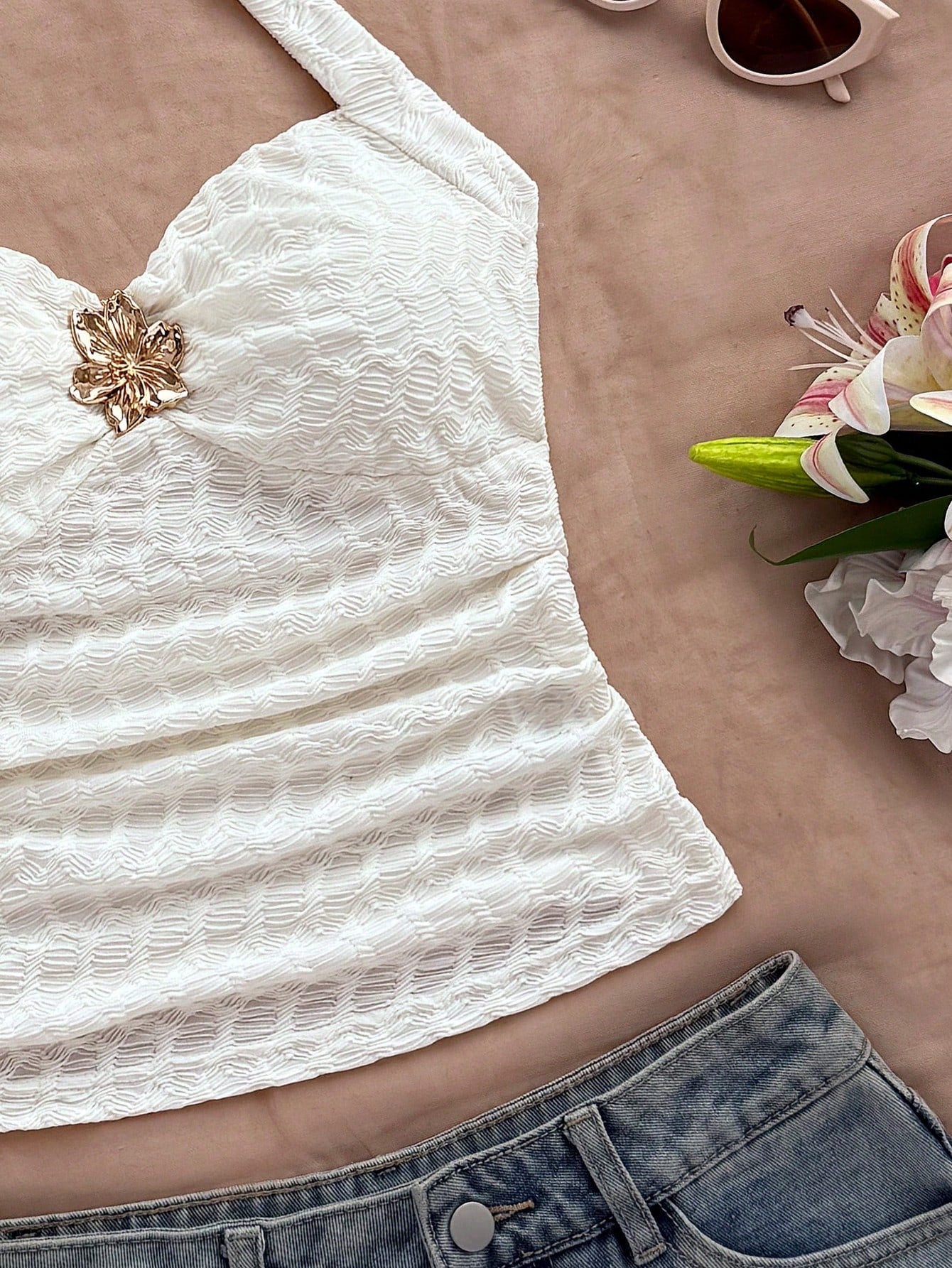 Soleia Vacation V-Neck Flower Metal Buckle Strap White Knit Texture Fitted Women Tank Top, Suitable For Music Festival,No Chest Padding