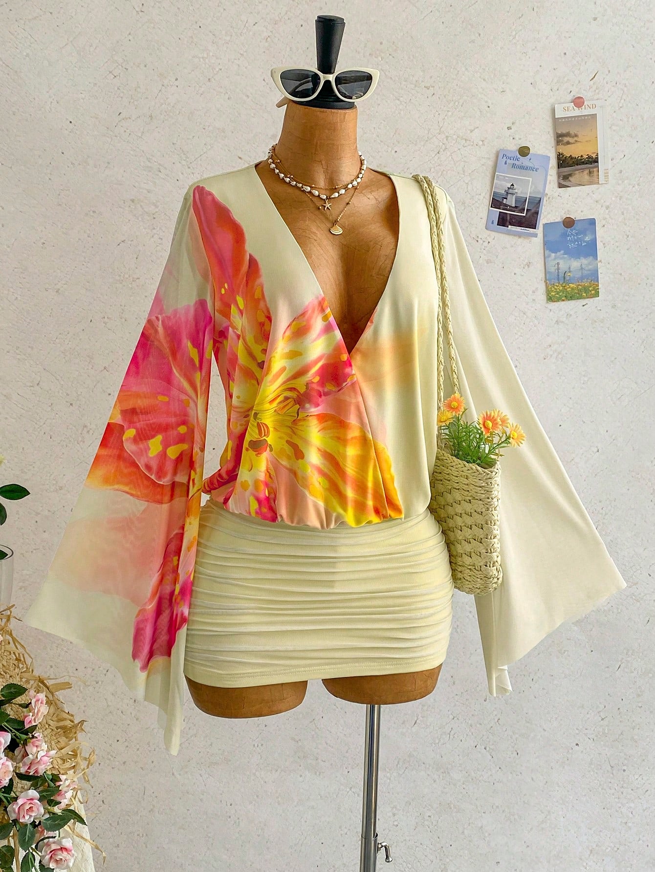 Soleia Women's Floral Print Ruffle Flare Sleeve Mini Dress, Vacation Style