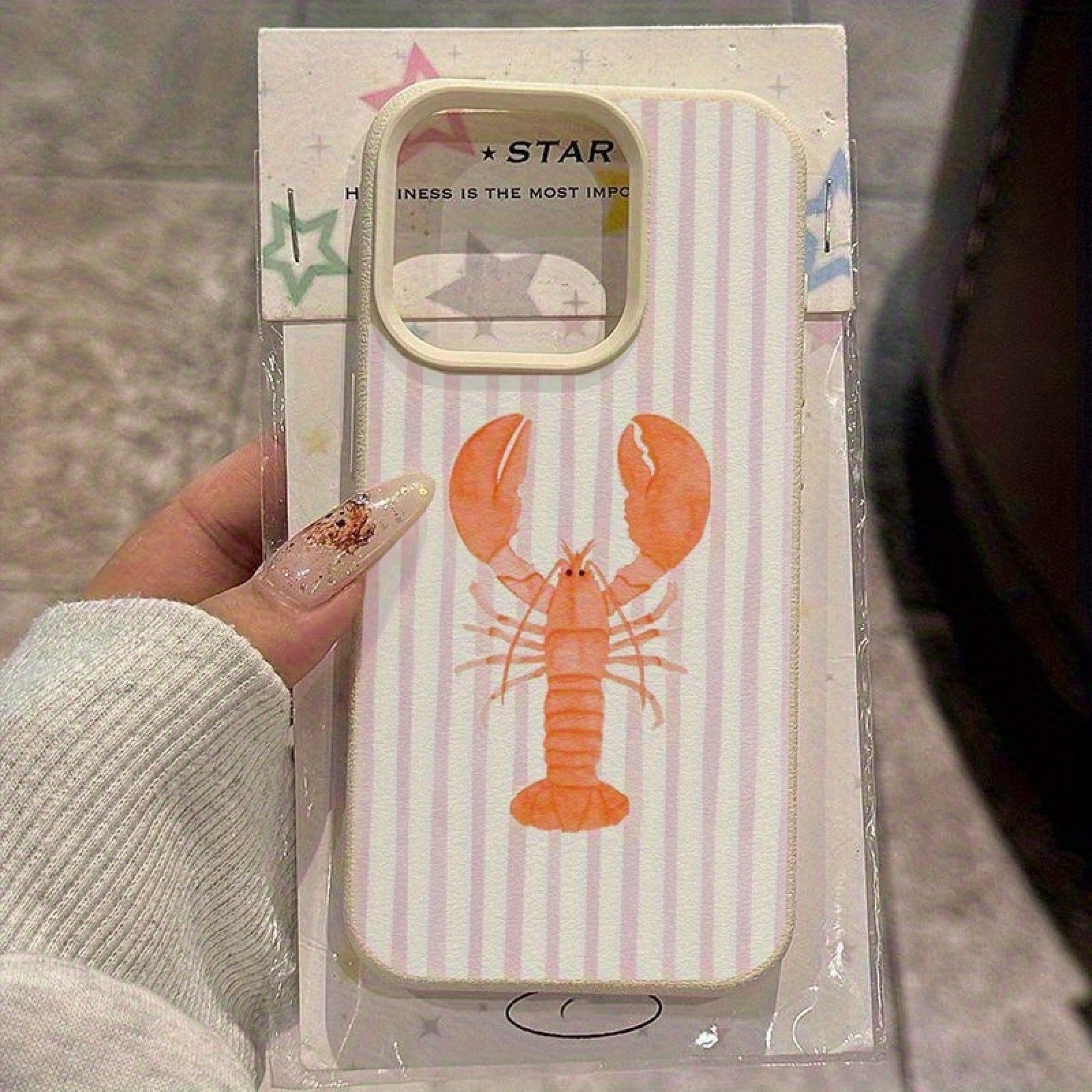 Summer Pink Striped Lobster Design Phone Case For 16 Pro Max, 15 Pro Max/14 Plus/16/13 Pro/12/X/XR/XS Max- Fashionable White Lychee Pattern Shockproof Protective Cover Suitable For Various Occasions