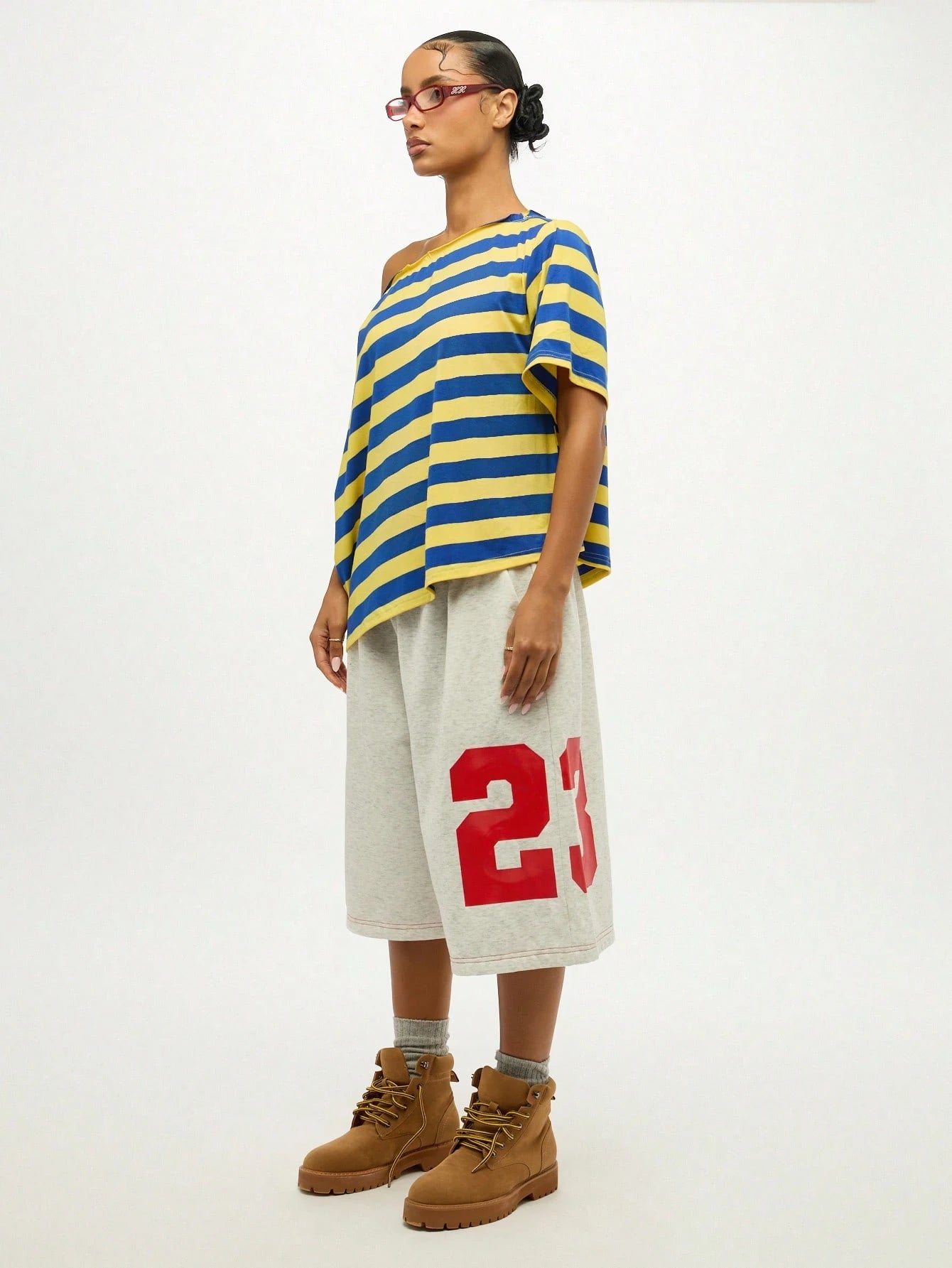 SUMWON Plus Size One Shoulder Striped T-Shirt With Bold Horizontal Pattern Casual Oversized Top