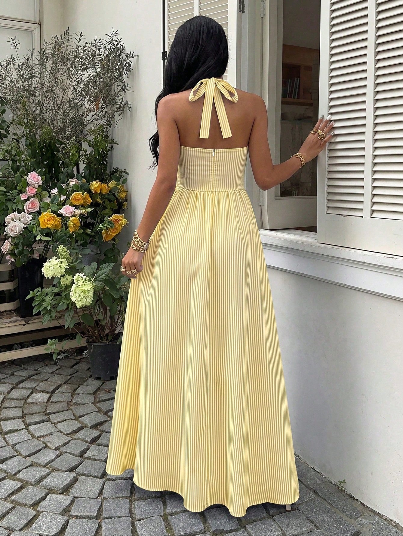 Sunnyshic Women's Blue And White Striped Bandeau Strapless Tie Back Open Back A-Line Minimalist Premium Casual Vacation Sexy European And American Style Maxi Dress